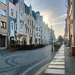 Apartment 1904