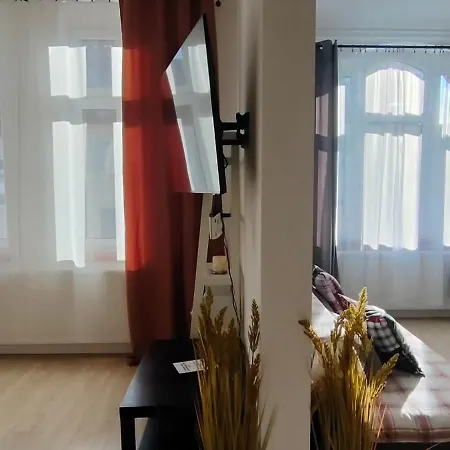 Apartment 1904