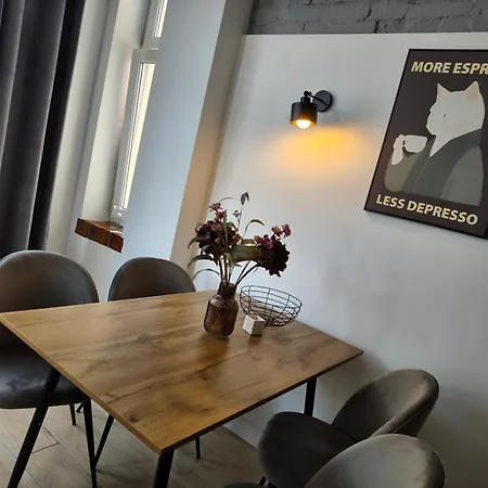 Apartment 1904